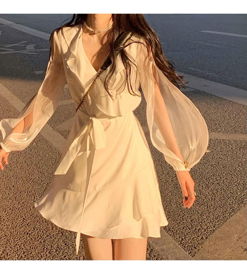 New Spring and Summer Korean Version of The Lotus Leaf V Collar Waist Dress