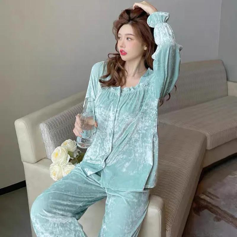 4 XL Large Size Gold Velvet Pajamas Suit for Women Square Collar Long-sleeved Sweet Winter Out Wear Home wear Pyjama Set Solid Sleeping Suit