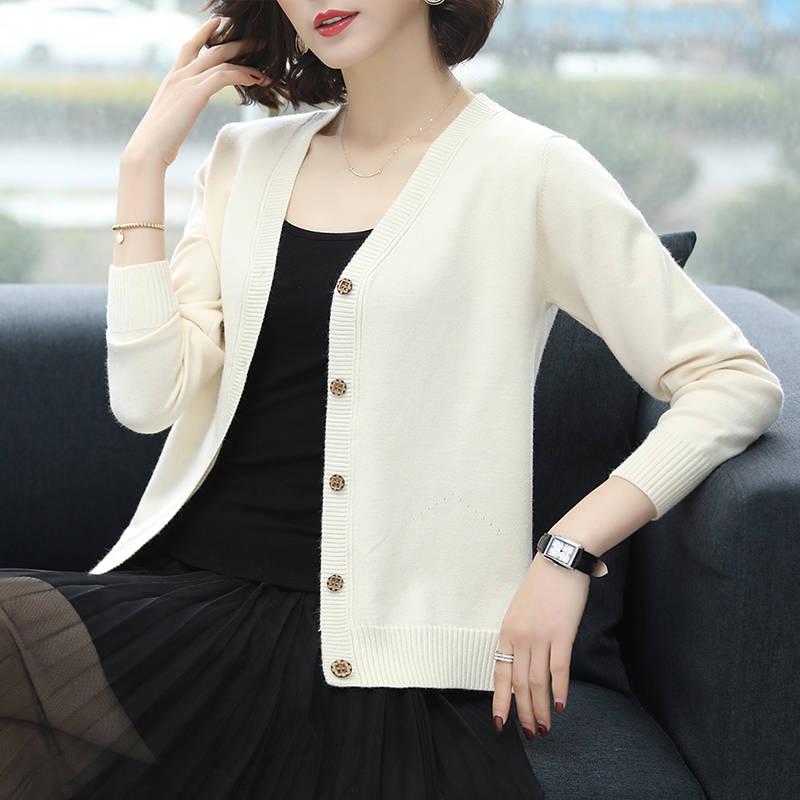 Winter Women Loose V-Neck Cardigan Sweater Top Short Section Button Wild Knitwear Coat Gown