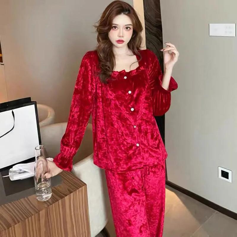 4 XL Large Size Gold Velvet Pajamas Suit for Women Square Collar Long-sleeved Sweet Winter Out Wear Home wear Pyjama Set Solid Sleeping Suit