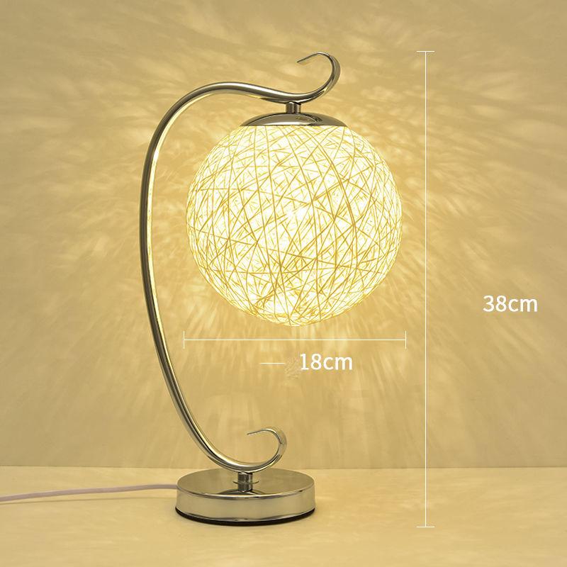 Ball Chandelier Creative Warm Table Lamp Bedroom Bedside Lamp Simple Modern Bedroom Lamp Romantic Home Counter Lamp