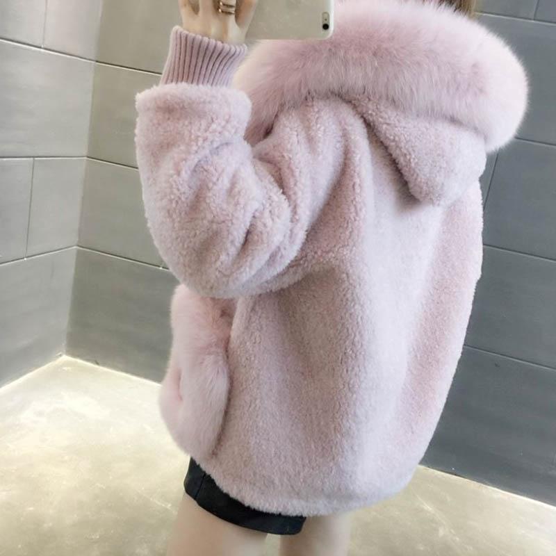 Autumn and Winter Models of Imitation Fox Fur Collar Sheep Shearing Fur Coat Women's Fall and Winter Hooded Short Wool Coat