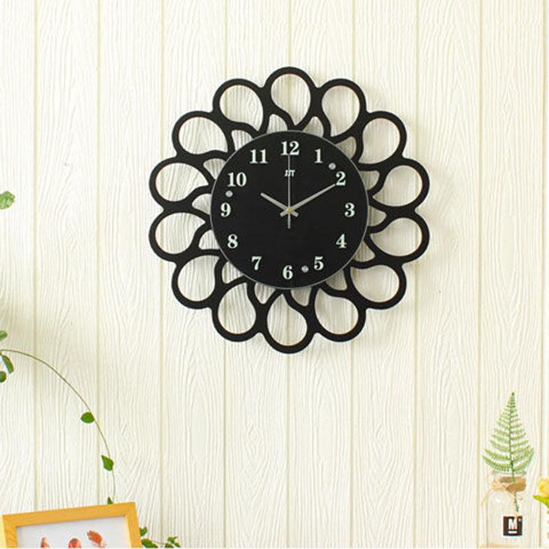 Creative Big Clock Wall Clock Living Room Modern Minimalist Mute Quartz Clock European Personality Fashion Bedroom Clock Wall Watch