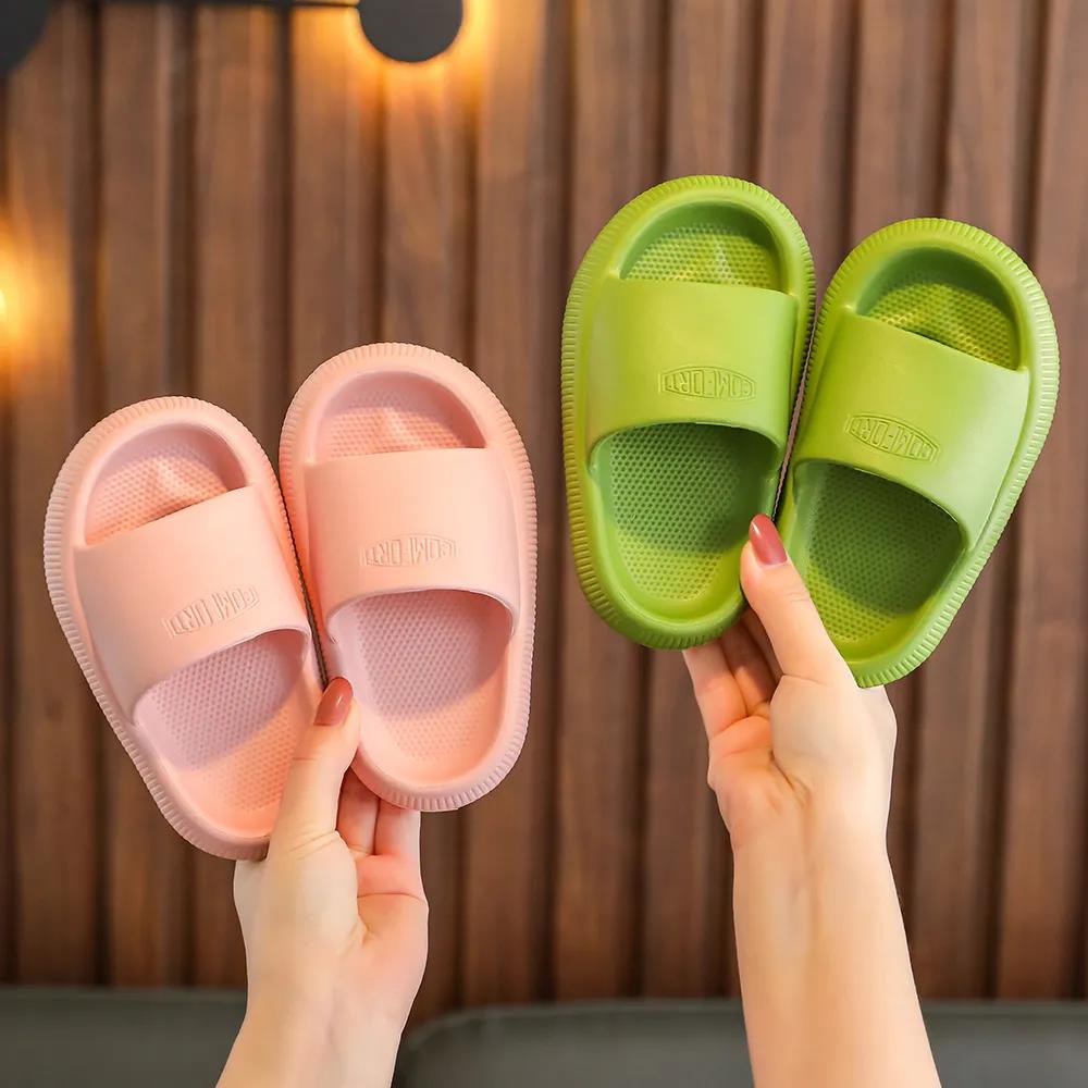 Slippers for Boy and Girl Home Shoes Summer Toddler Flip Flops Soft Bottom House Indoor Slippers Beach Love Kids Shoes Family Style