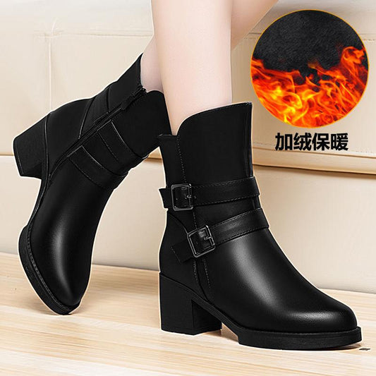 Pair of Boots Women Leather Boots Winter Plush Women Snow Boots Casual Fashion Women's Leather Shoes