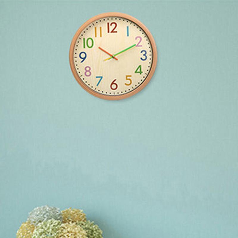 Living Room Silent Wall Clock Fashion Creative Home Wall-mounted Electronic Quartz Clock Modern Minimalist Atmosphere Free Punch Clock