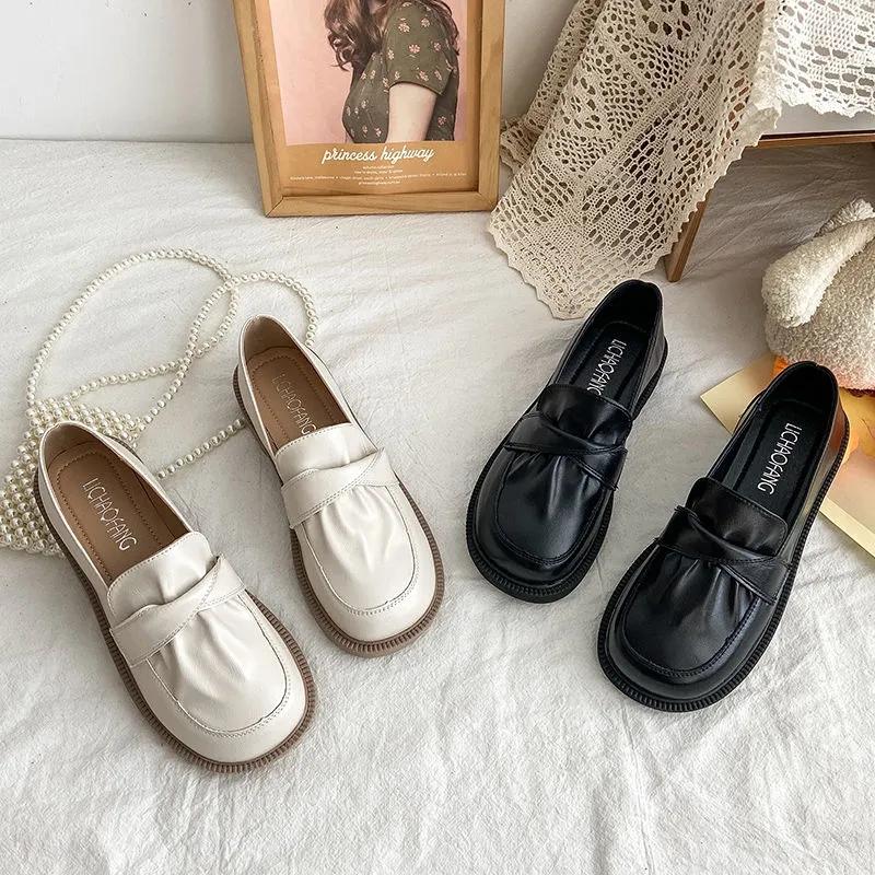 Female Retro British Style Black Leather Shoes Girls Spring Autumn Summer Flat Slip-on Single Shoes Casual Mother Home Shoes