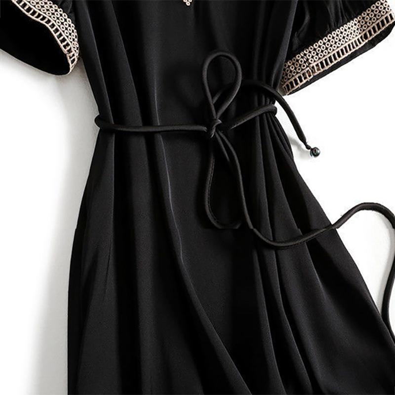 Temperament and Luxury Short-sleeved Dress Delicate Embroidery Waist Belt Mid-length DRESS Women