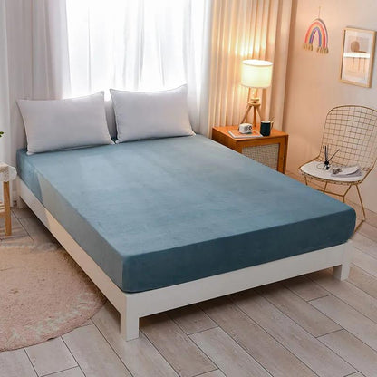 One Piece Plush Bed Sheet Thick Warm Mattress Cover Quilted Non-slip Protective Cover Fully Enclosed Detachable Mattress Cover