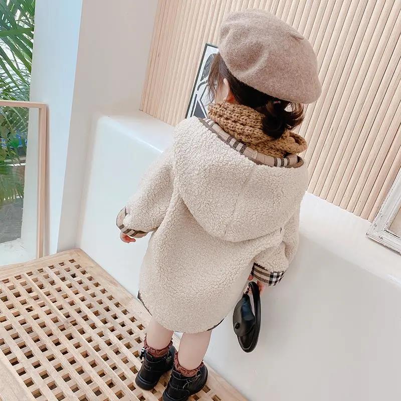 Girls Coat Autumn and Winter Lamb Cashmere Children's Western Style Long Coat Girl Baby Fur All-in-one Trendy Cotton Coat