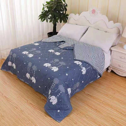 Summer Skin-friendly Thin Air Conditioning Quilt Single Double Summer Cool Quilt Washable and Machine Washable Student Dormitory Quilt