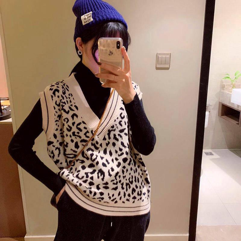 Women Sweater Vest Leopard Knitted Vest Fall Pullovers Sleeveless Printed Tops Ladies V Neck Clothes