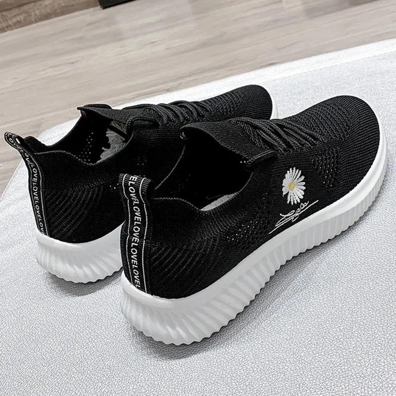 Women Summer Shoes Soft Sole Anti-slip Versatile Casual Shoes Light Flat Breathable Mesh Sports Shoes