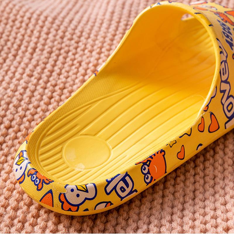 Cute Cartoon Slippers Women 3cm Sole Soft and Comfortable Outdoor Beach Slippers Bathroom Non-slip Slippers Chick Print Slippers