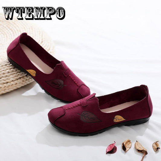 Slip on Flat Shoes Classic Fashion Canvas Shoes Women Casual Lazy Loafers