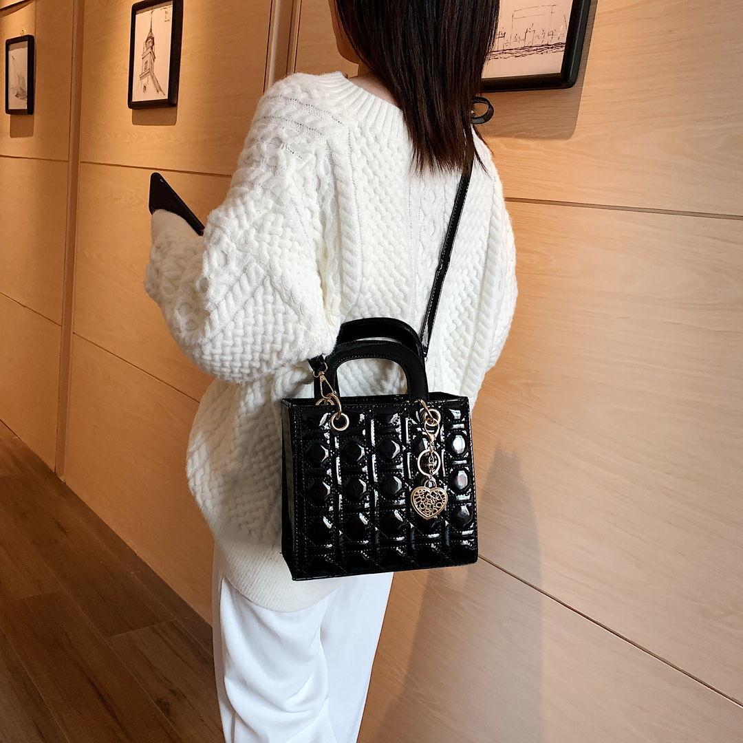 Fashion Casual Women's Bag Small Fragrant Style Rhombic Chain Shoulder Bag Shopping Handbag