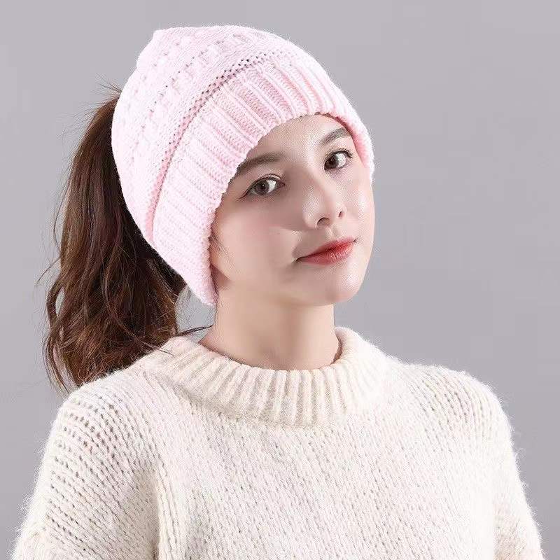 Women's Autumn and Winter Hats All Match Ponytail Hats Cute Warm Caps Empty Top Woolen Knitted Hat Outdoor Sports Baseball Hats No Top Knitting Hat