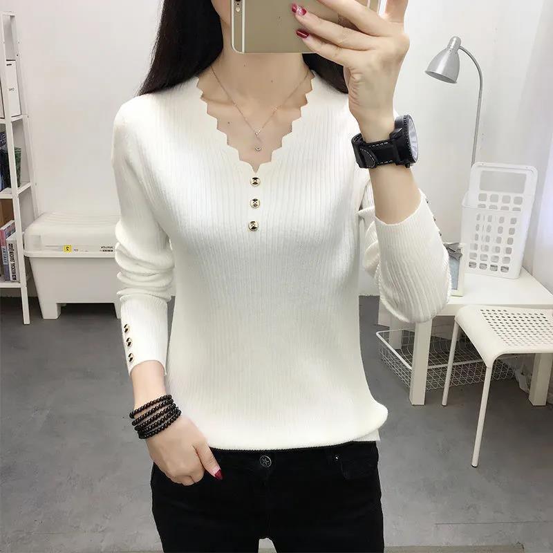 Soft Fabric Buttoned V-neck Long-sleeved Sweater Women's Slim Knit Sweater Women's Comfortable Solid Color Bottoming Shirt