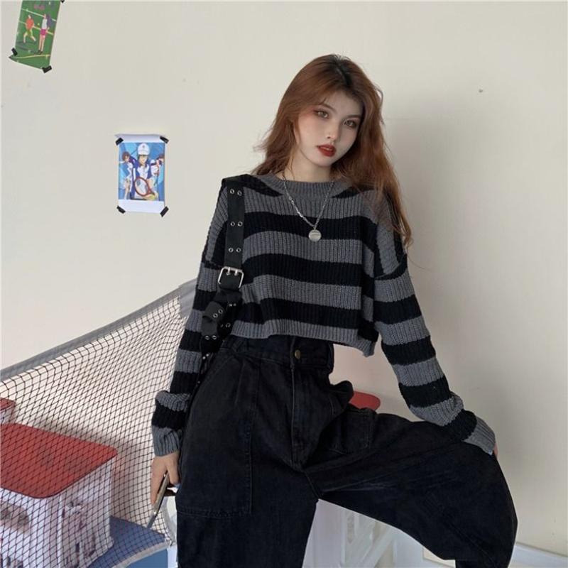 Fashion Cropped Sweater Sexy Tops Women Black White Striped Loose Pullover Knitted Sweater Women Korean Fashion Jumper Girl Streetwear Hip Hop