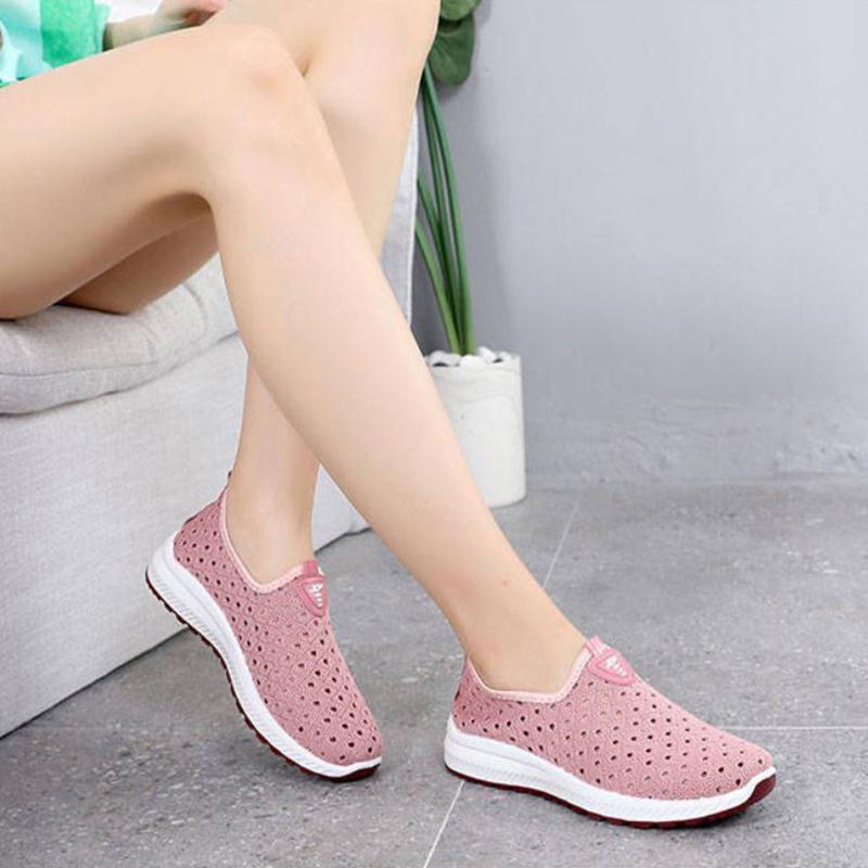 Mesh Shoes Women Summer Old Beijing Cloth Shoes Women's Shoes Breathable Hollow Mesh Casual Sneakers Women Middle-aged Mom Shoes