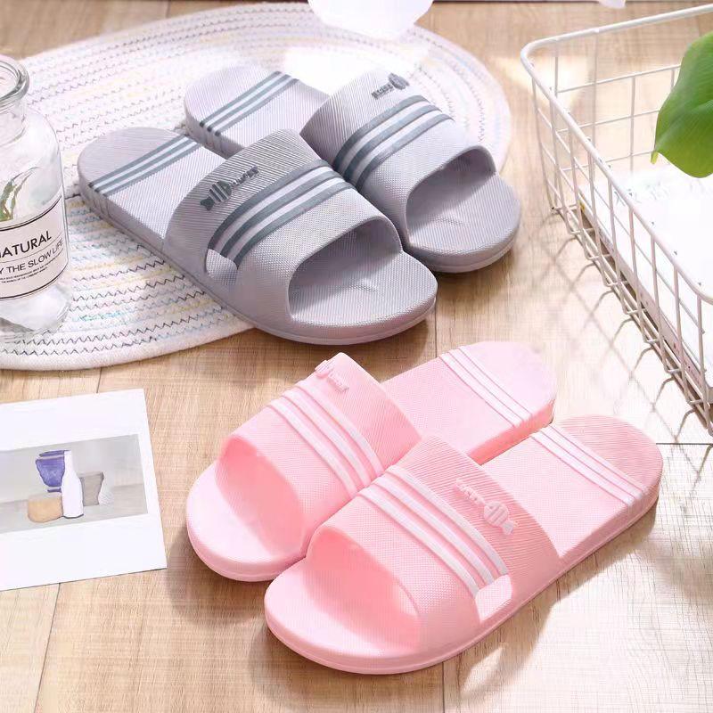 Men's and Women's Same Style Bathroom Bath Slippers Summer Indoor and Outdoor One Word Sandals and Slippers Leisure Flip Flops