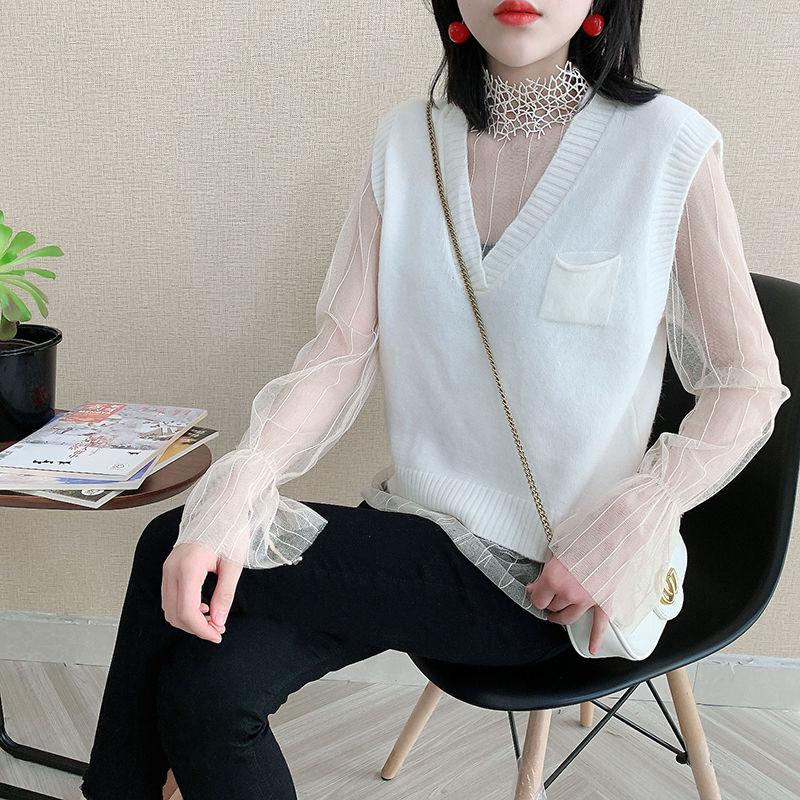 Autumn and Winter Small Pocket V-neck Vest Knitted Loose Cropped Top Sleeveless Waistcoat Women Sweater