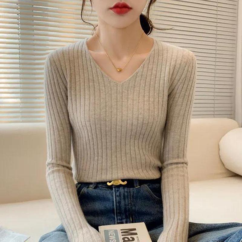 V-neck Bottoming Shirt Women's Autumn and Winter Wear A New Slim and Thin Knitted Long-sleeved Korean Version of The Wild Striped Shirt