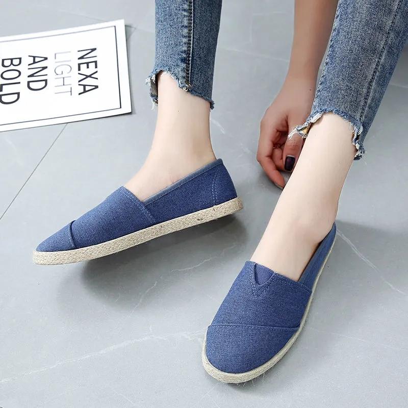 Spring and Autumn Flat Canvas Shoes Women's Slip on Breathable Non-slip Soft Sneakers Pregnant Lady Flat Heel Driving Shoes