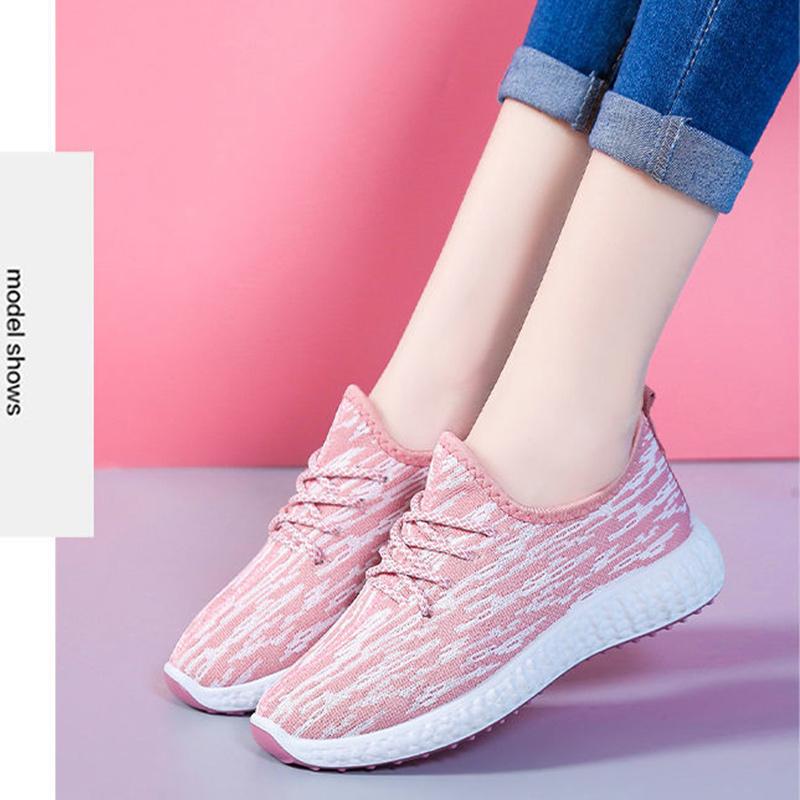 Spring and Summer Breathable Women's Sports Shoes Mother Elderly Walking Shoes Women's Net Shoes Women's Work Shoes