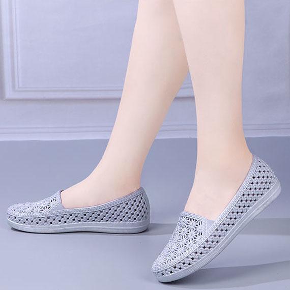 Female Solid Color Non-Slip Waterproof Breathable Slip-On Single Shoes Women's Spring Summer Large Size Flat Hollow Shoes