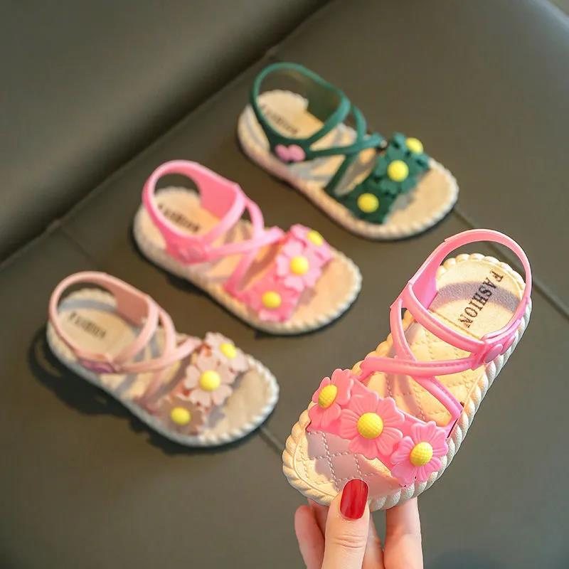 Girls Sandals Girls Summer Soft Sole Flat Beach Sandals Anti-slip Flowers Decoration Casual Princess Light Sandals