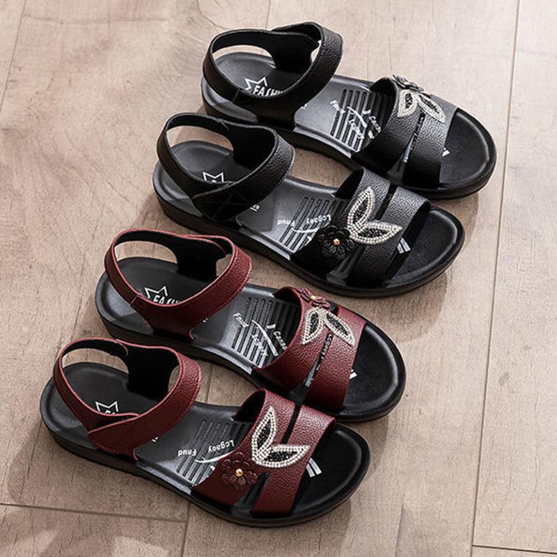 Mom Sandals Women's Summer Flat-bottomed Middle-aged Soft-soled Middle-aged and Elderly Non-slip Comfortable Grandma Shoes