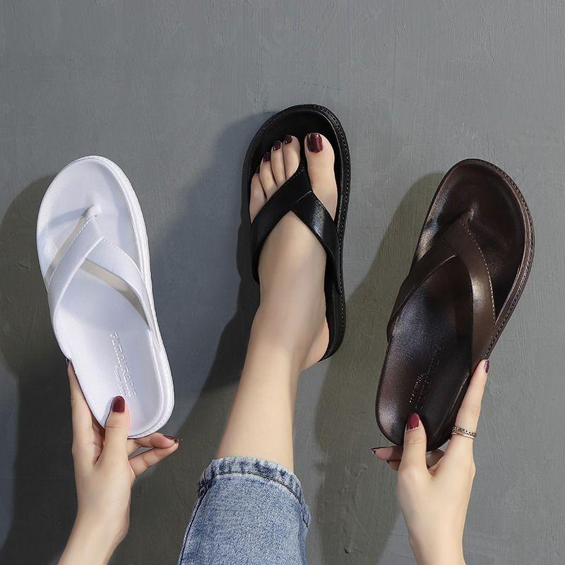 Flip-flops Women's Summer Outdoor Slippers Men's Sandals Non-slip Beach Shoes Outdoor Pinch Sandals Couple Models