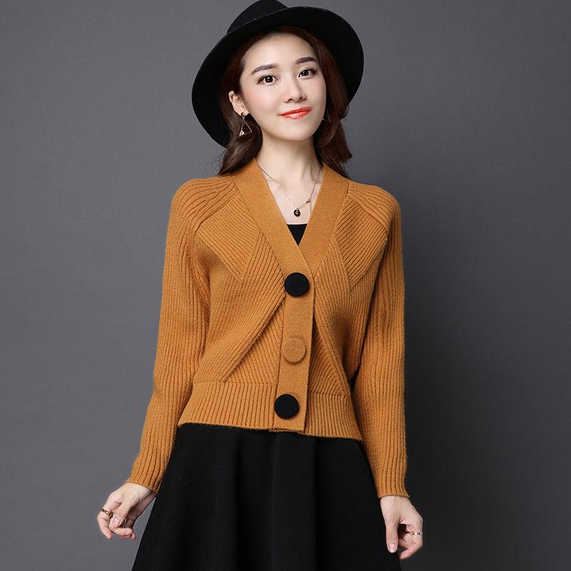 Spring and Autumn Short Knit Cardigan Long Sleeve V-neck Bat Shirt Long Sleeve Button Sweater Jacket