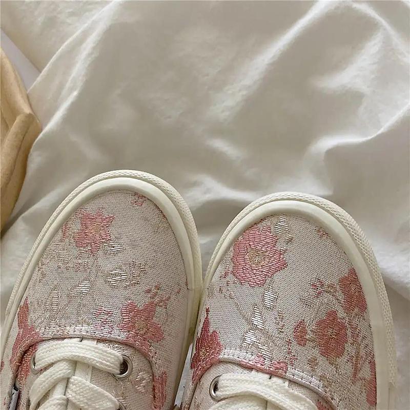 Flower Embroidery Niche Design Japanese Canvas Shoes Female Students Korean Street Shooting Skateboard Shoes