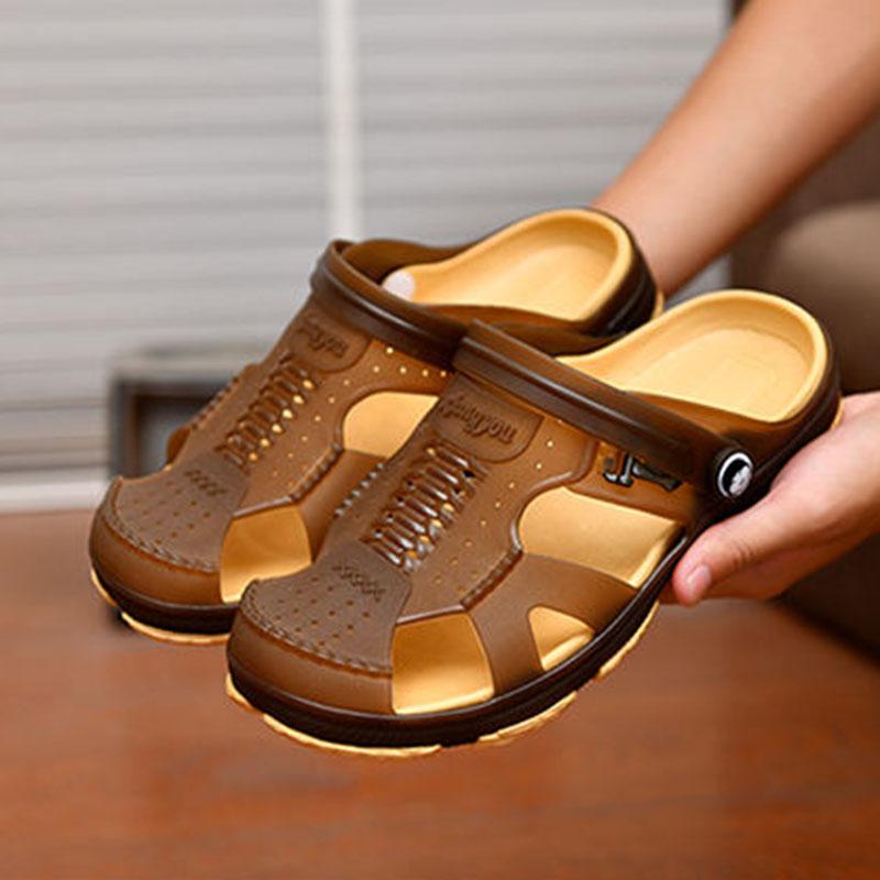 Men's Slippers Outdoor Slippers Breathable Hollow Non-slip Bathroom Beach Sandals Casual Footwear