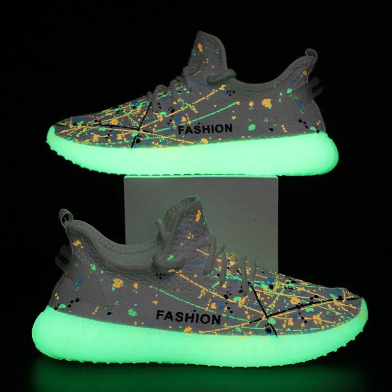 Men's Fluorescent Shoes Luminous Star Coconut Shoes Student Casual Sports Shoes Breathable Running Mesh Shoes Fitness Flying Shoes