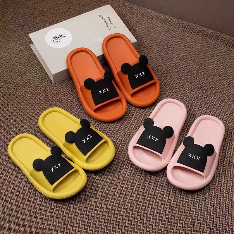 Slippers for Outer Wear Home Non-slip Bathroom Bath Sandals and Slippers Cute Light and Soft Slippers Beach Sandals