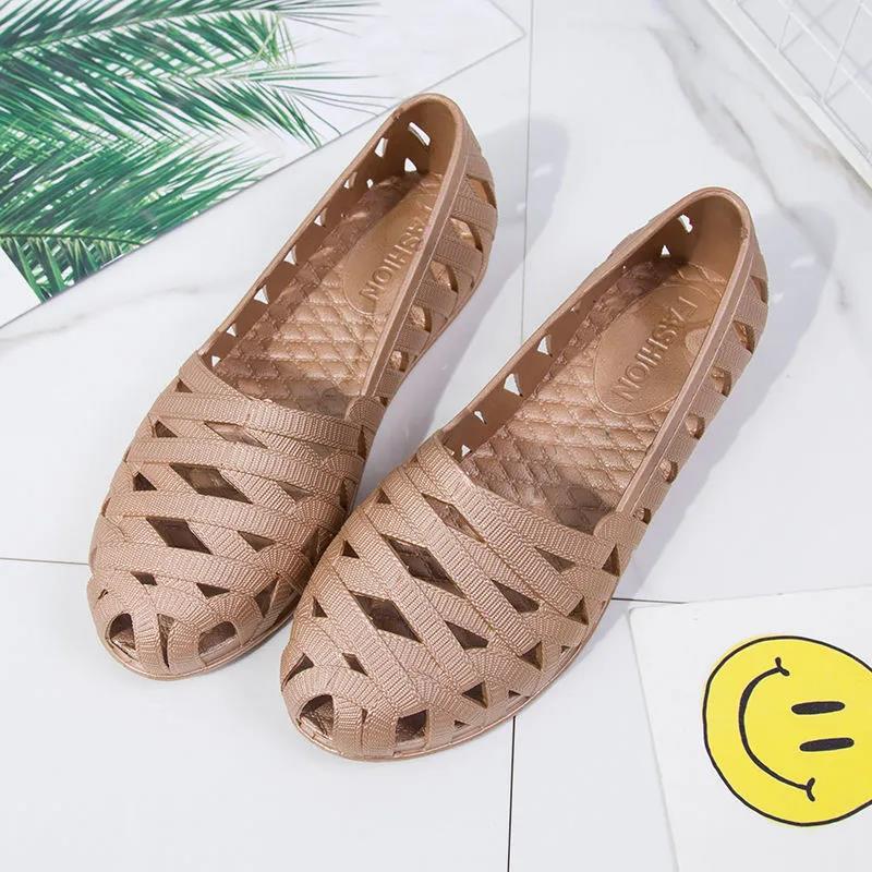 Nurse Shoes Summer Women's White Plastic Sandals Soft Sole Mother's Shoes Hole Beach Shoes Women