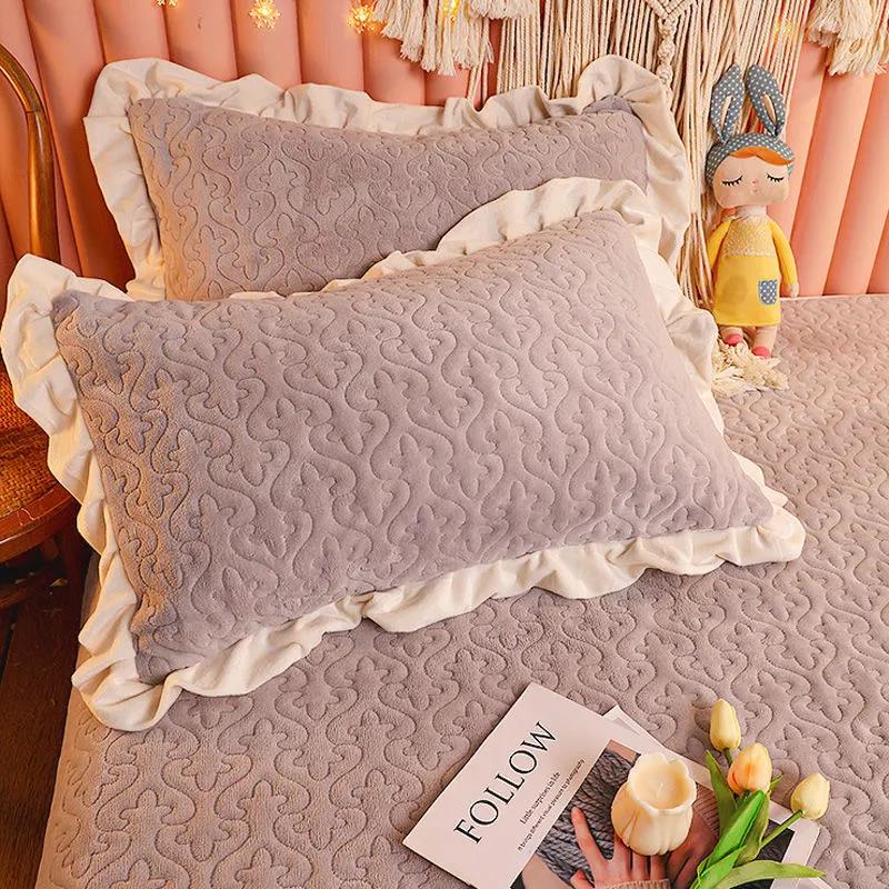 Princess Style Lotus Leaf Pillowcase Coral Velvet Thickening Bedroom Pillowcase Girls Dormitory A Pair of Pillow Core Liner Cover