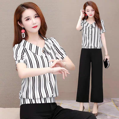 Short-sleeved Shirt Women's Temperament Striped Shirt Tops V-neck Short-sleeved Striped Thin Fabric Soft Lightweight Breathable and Cool