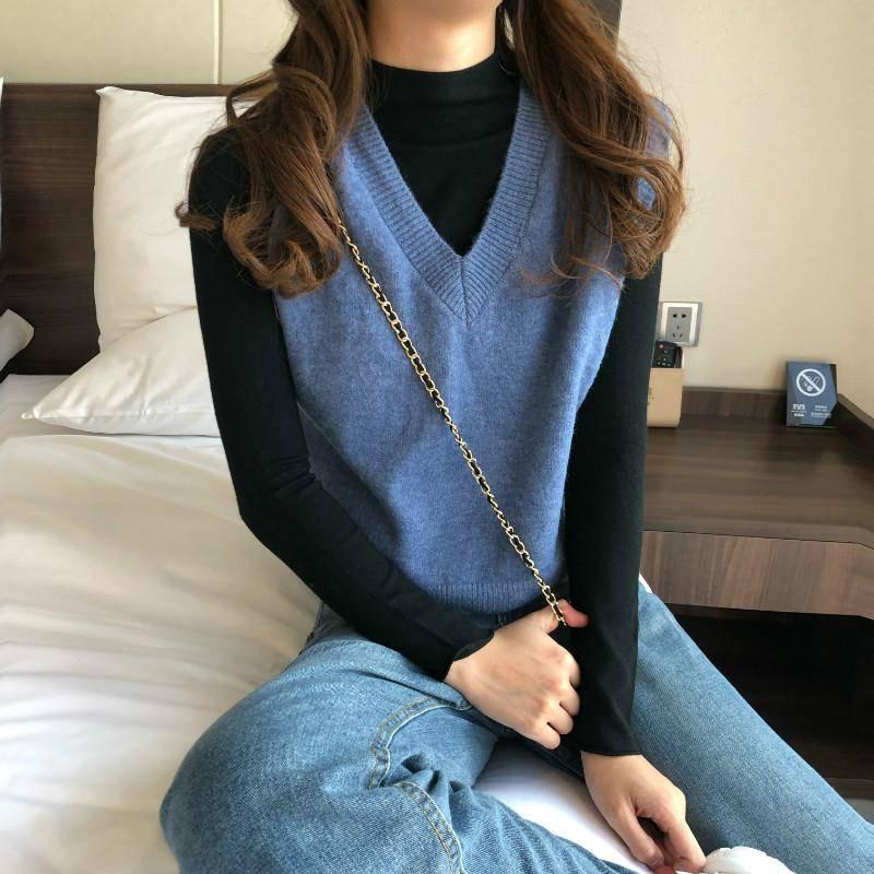 Autumn and Winter Sweaters Female Loose College Style Pullover Vest Knitted Vest Shirt