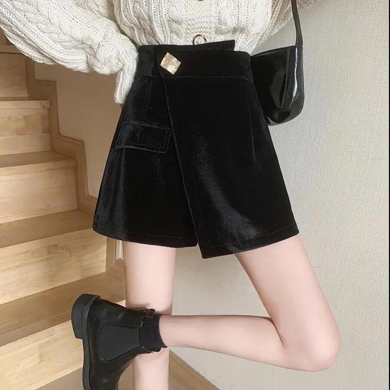 Autumn and Winter Gold Velvet Skirt Loose Wild Trend Wide-leg Ins Harajuku Style Short Fashion Trend Black Culottes