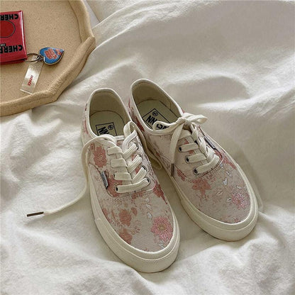 Flower Embroidery Niche Design Japanese Canvas Shoes Female Students Korean Street Shooting Skateboard Shoes