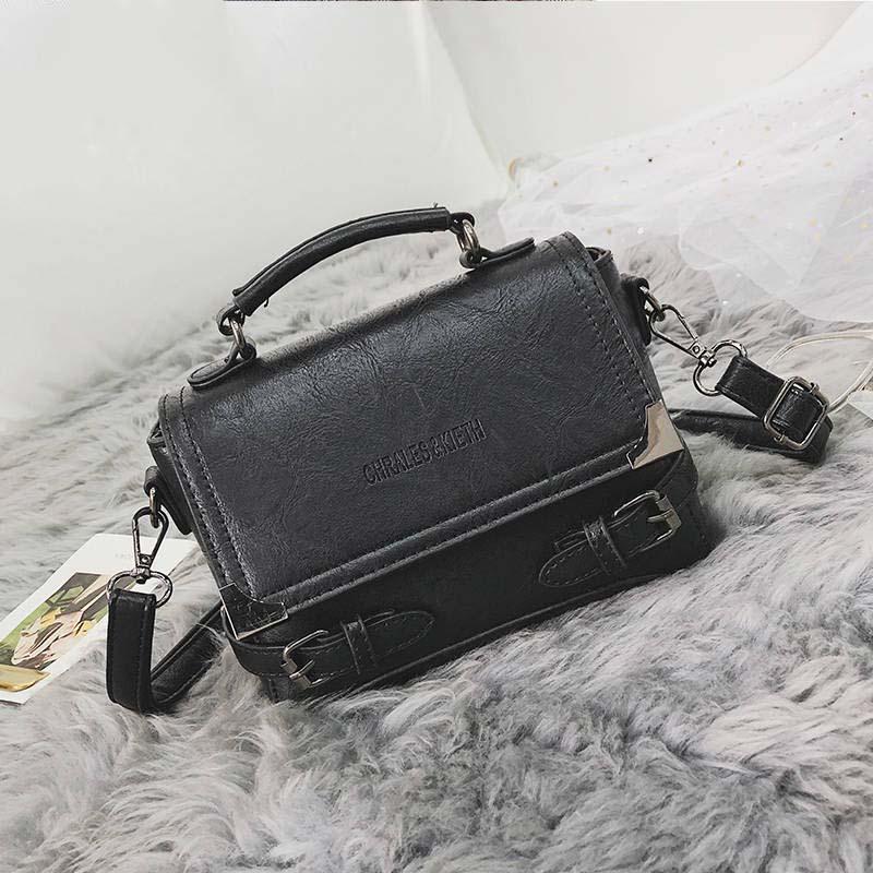 Retro Hand-made Leather-skinned Female Bag Korean Version of The Hundred Shoulder Messenger Bag Small Square Bag