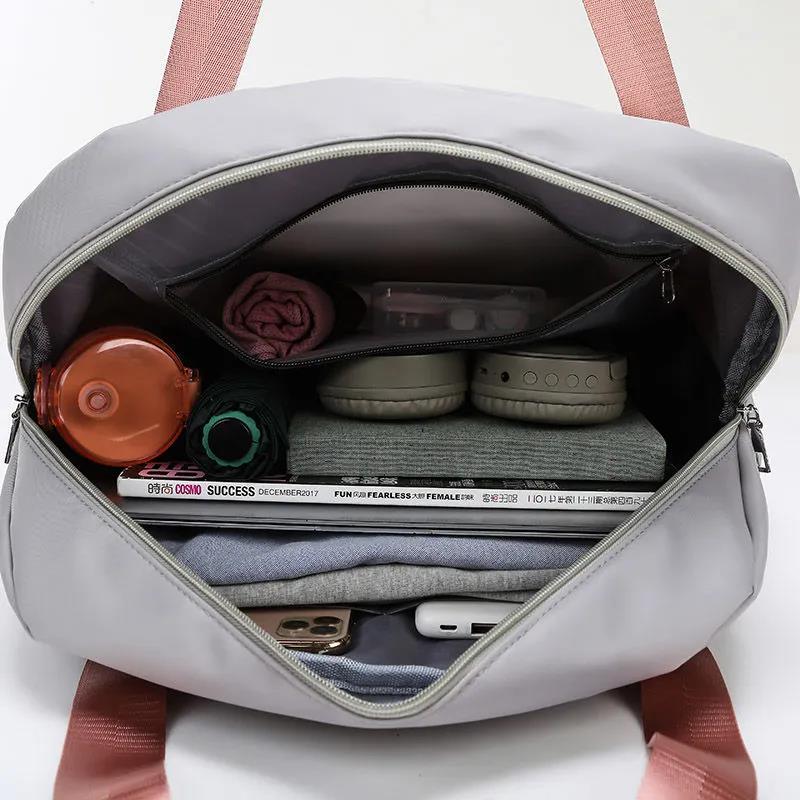 Large Capacity Travel Bag Light Fitness Bag Adjustable Zipper Bag Cover Pull Bar Handbag Waterproof Duffel Bag Cross-body Bag for Girls Makeup Bag