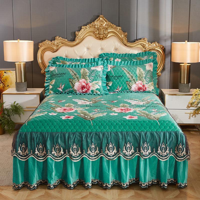 3pcs/set High-grade Crystal Velvet Bed Skirt Pillowcases Three-piece Anti-skid Warm Bedspread Thickened Winter Bedding