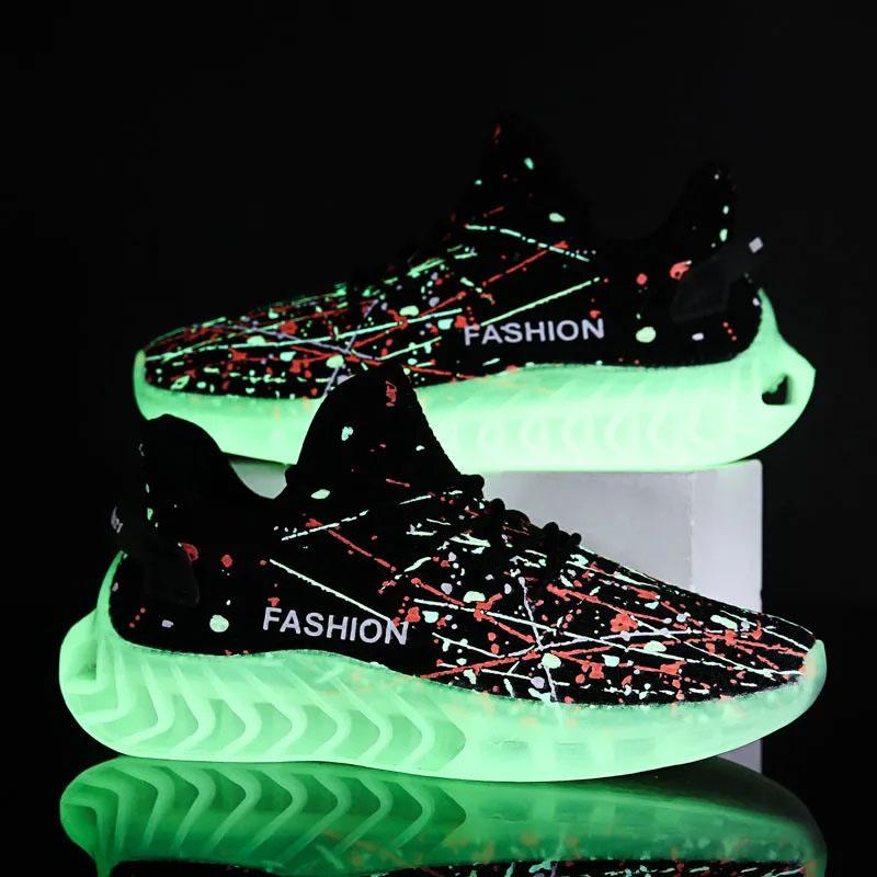 Men's Fluorescent Shoes Luminous Star Coconut Shoes Student Casual Sports Shoes Breathable Running Mesh Shoes Fitness Flying Shoes