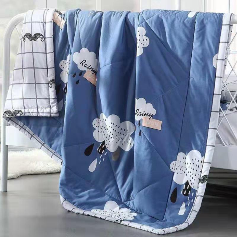 Summer Skin-friendly Thin Air Conditioning Quilt Single Double Summer Cool Quilt Washable and Machine Washable Student Dormitory Quilt