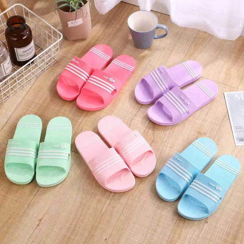 Men's and Women's Same Style Bathroom Bath Slippers Summer Indoor and Outdoor One Word Sandals and Slippers Leisure Flip Flops